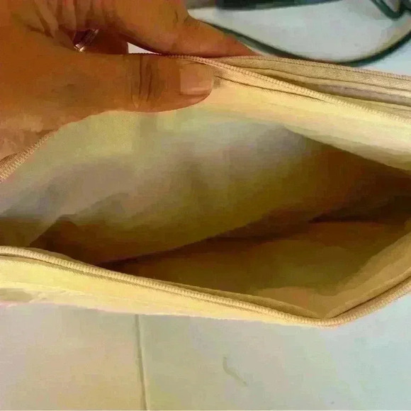 Retro 80s soft leather clutch bag - Picture 3 of 4